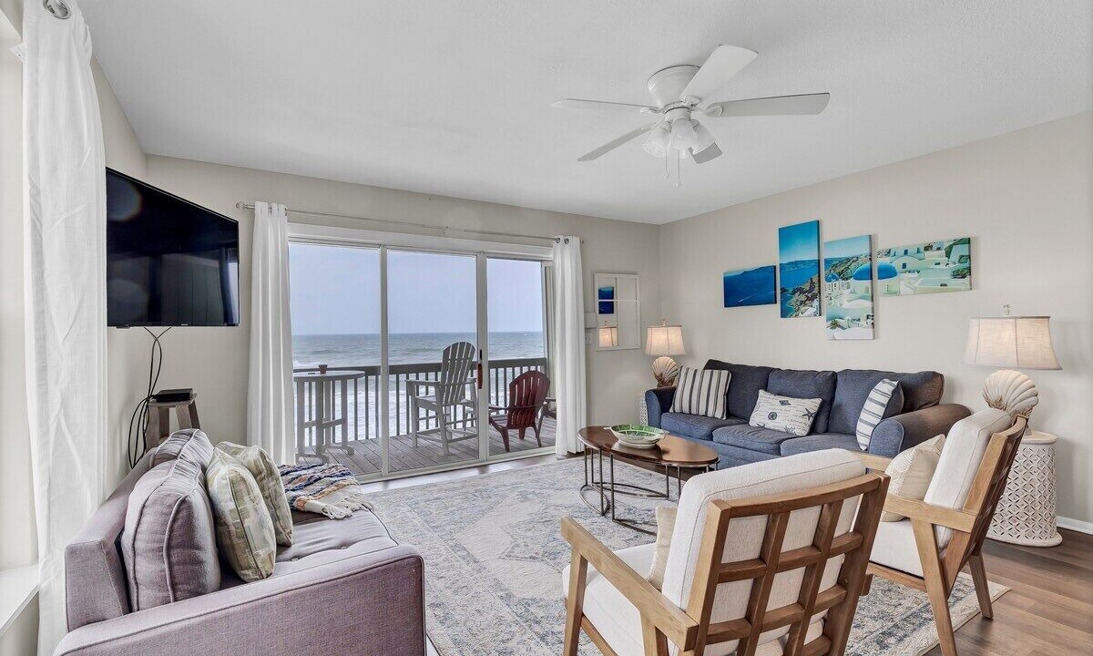 Photo of Livingroom in McCutcheon Field