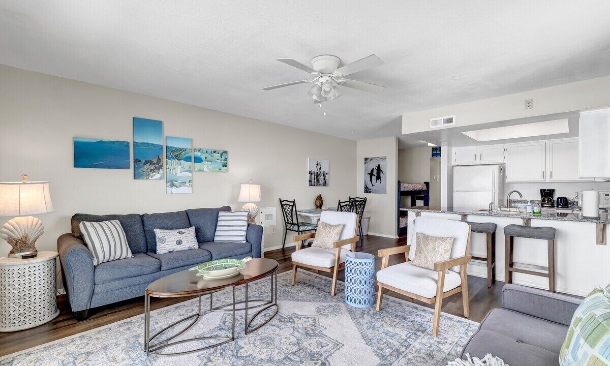 Photo of Livingroom in McCutcheon Field