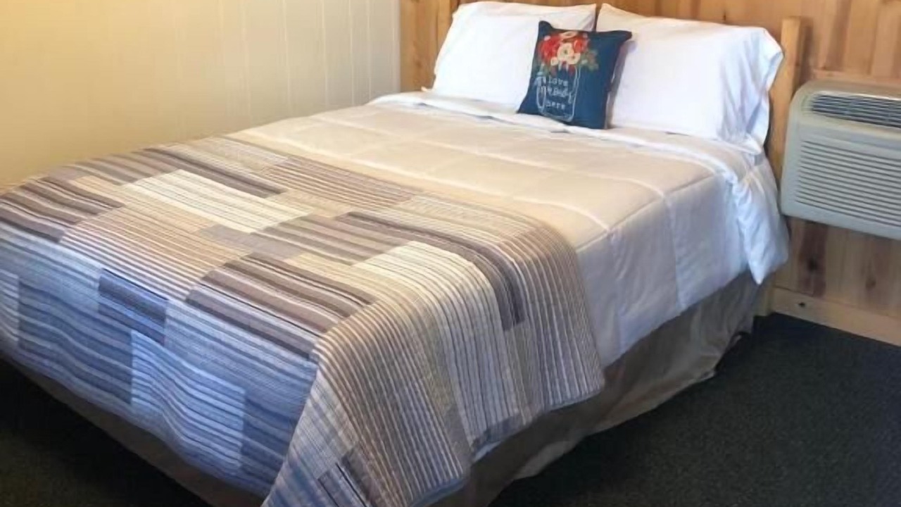 Photo of Bedroom in Manistique