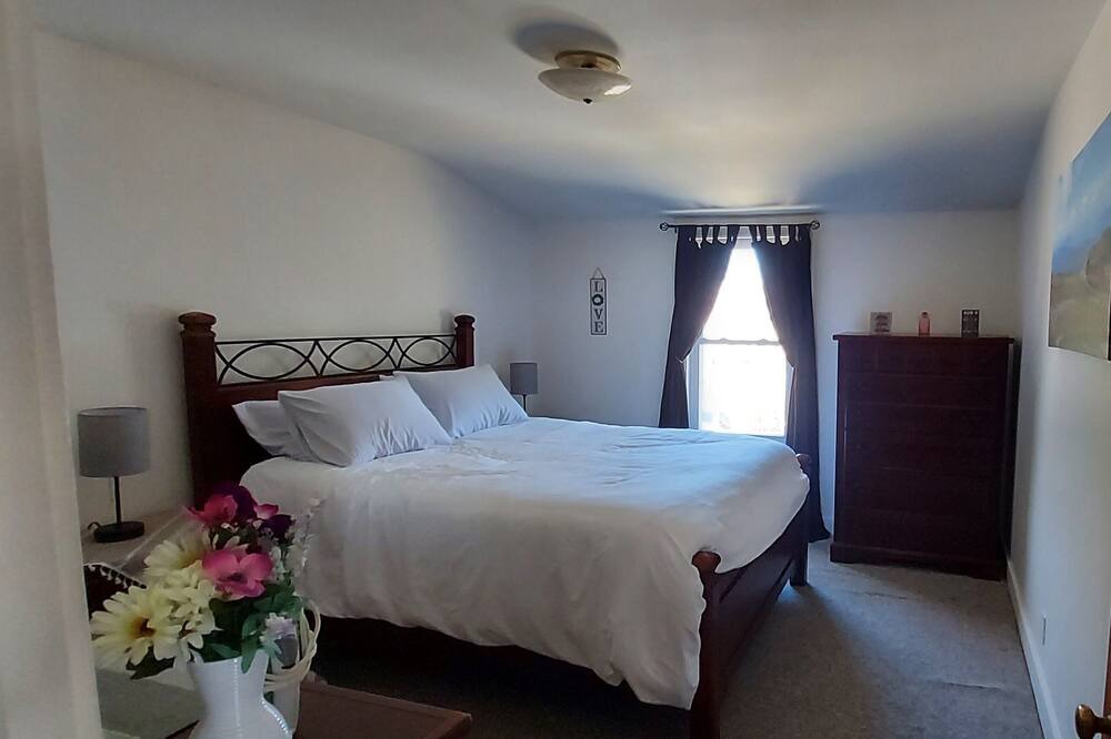 Photo of Bedroom in Topsham