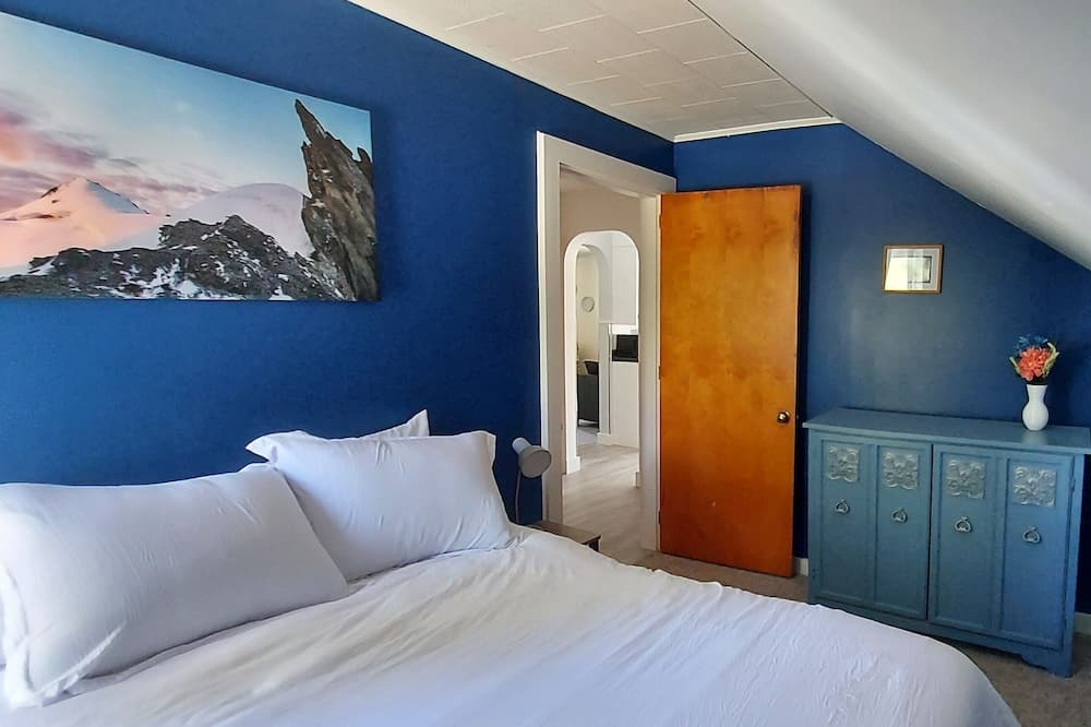 Photo of Bedroom in Topsham