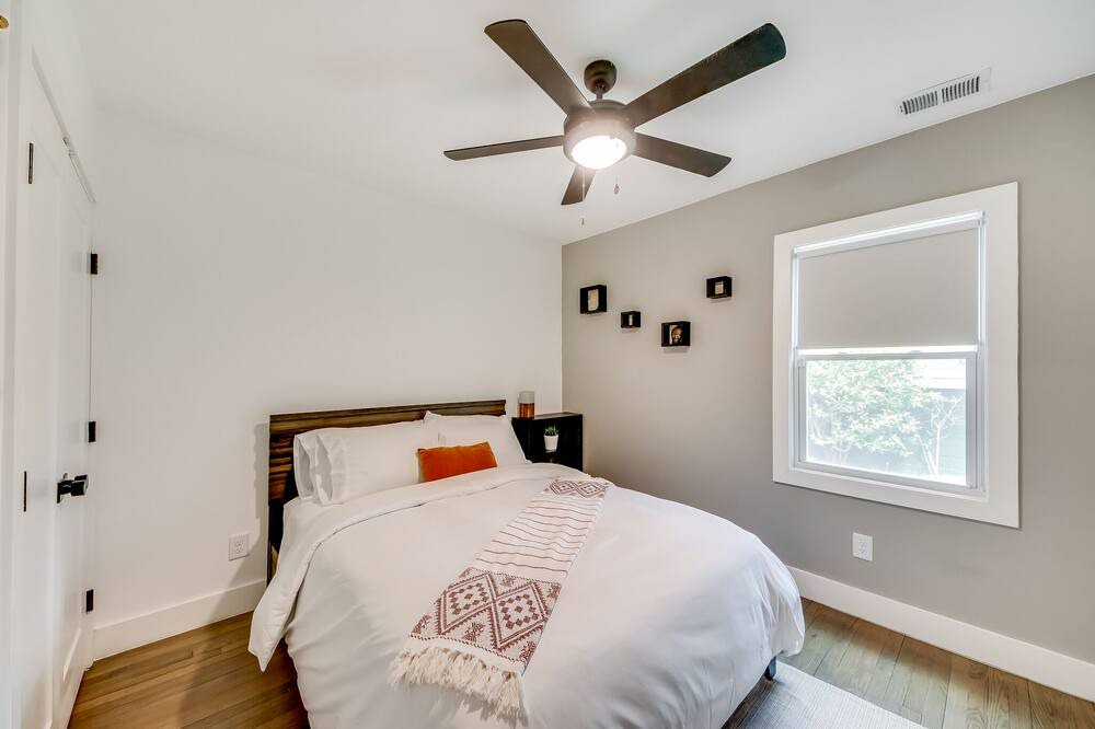 Photo of Bedroom in Collier Heights