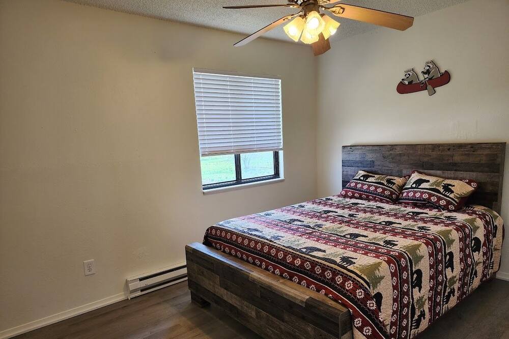 Photo of Bedroom in Dinosaur