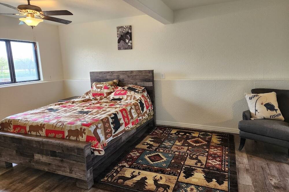 Photo of Bedroom in Dinosaur