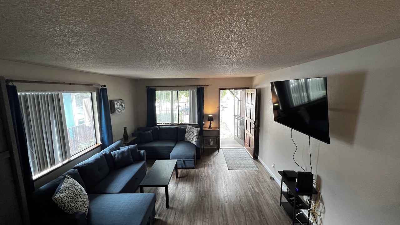 Photo of Livingroom in Clearlake