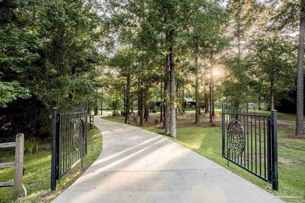 Photo of Others in Milton