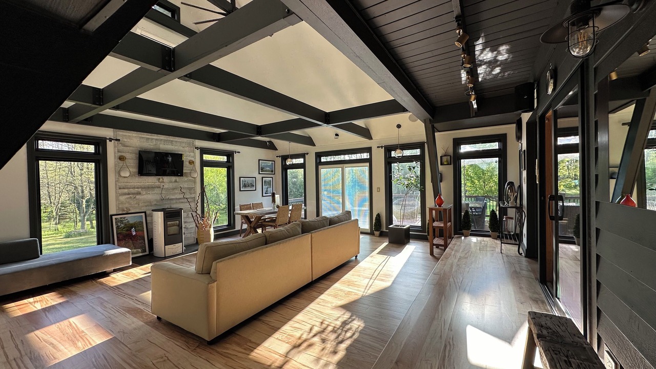 Photo of Livingroom in Culver