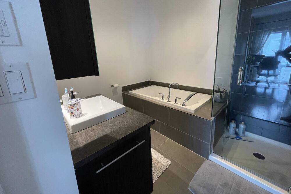 Photo of Bathroom in Rosemont-La Petite-Patrie