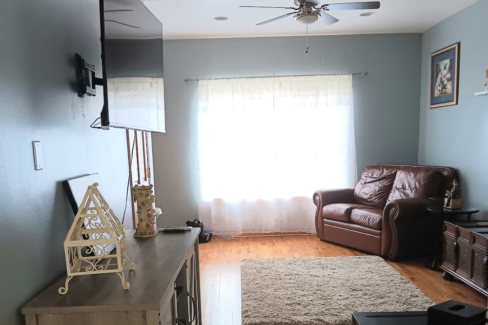 Photo of Livingroom in Summit