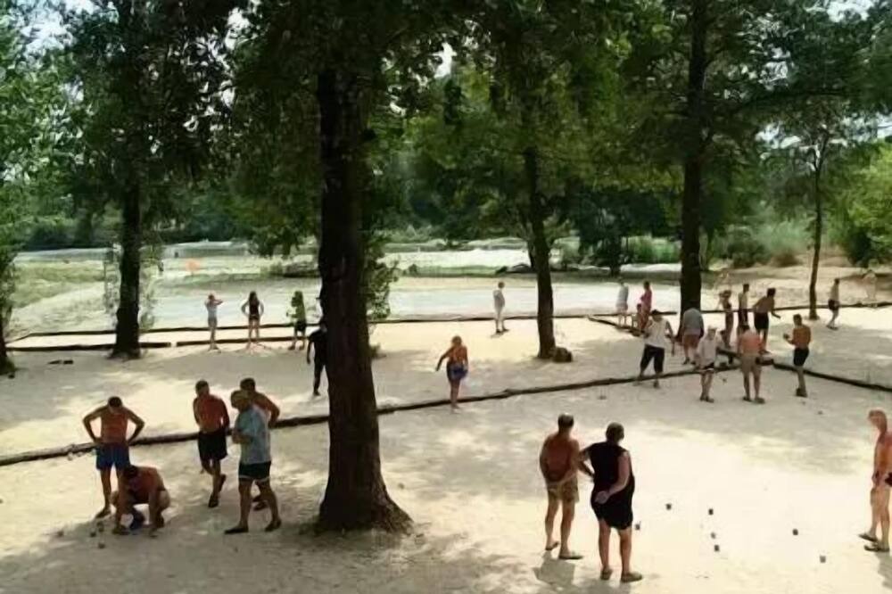 Photo of Outdoor in Boisset-et-Gaujac