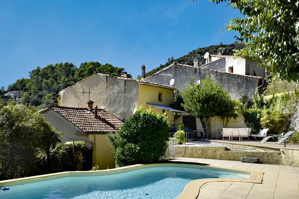 Photo of Outdoor in Meounes-les-Montrieux