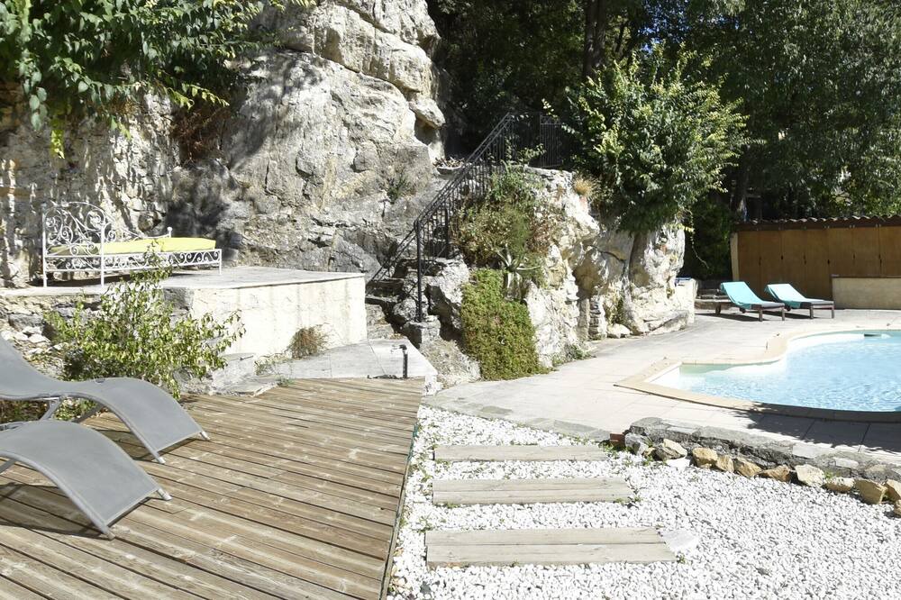 Photo of Outdoor in Meounes-les-Montrieux