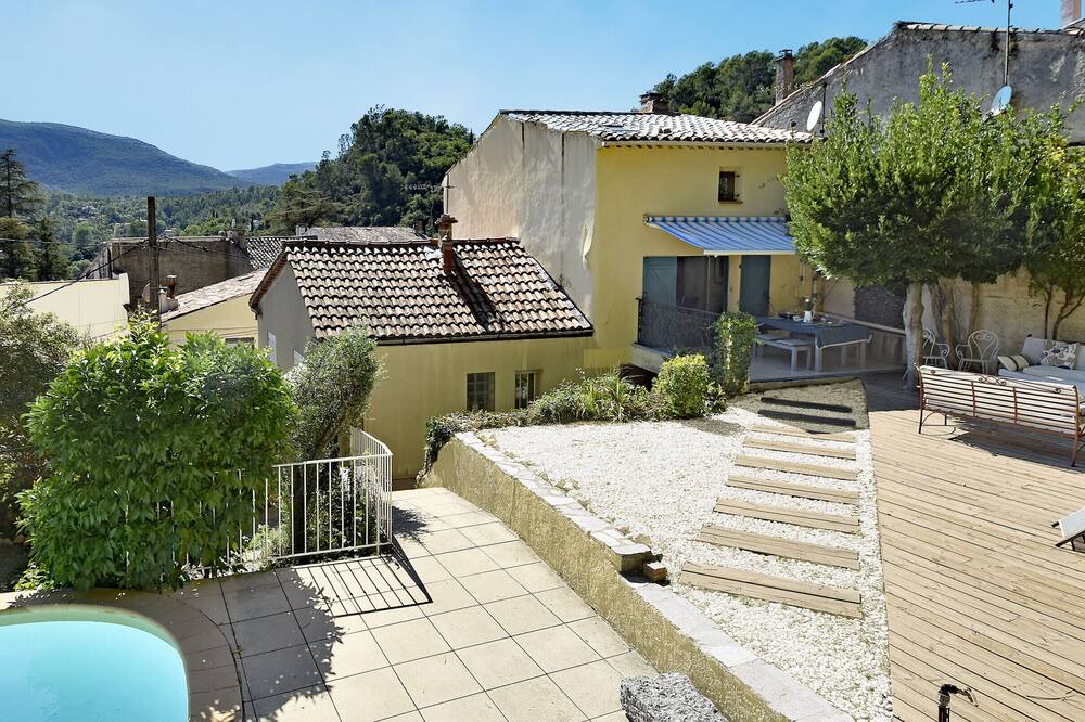 Photo of Outdoor in Meounes-les-Montrieux