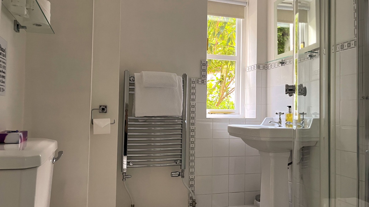 Photo of Bathroom in Birchanger