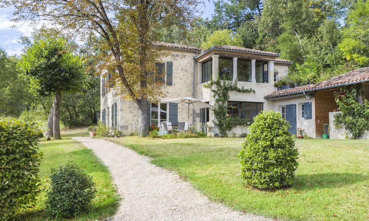Photo of Outdoor in Fieux