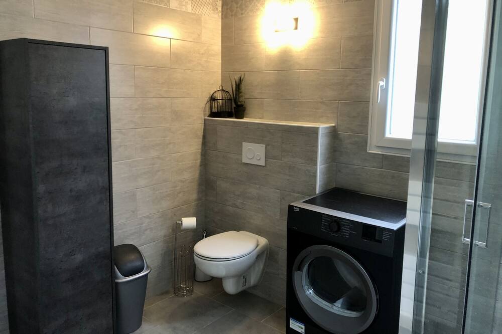 Photo of Bathroom in Mons