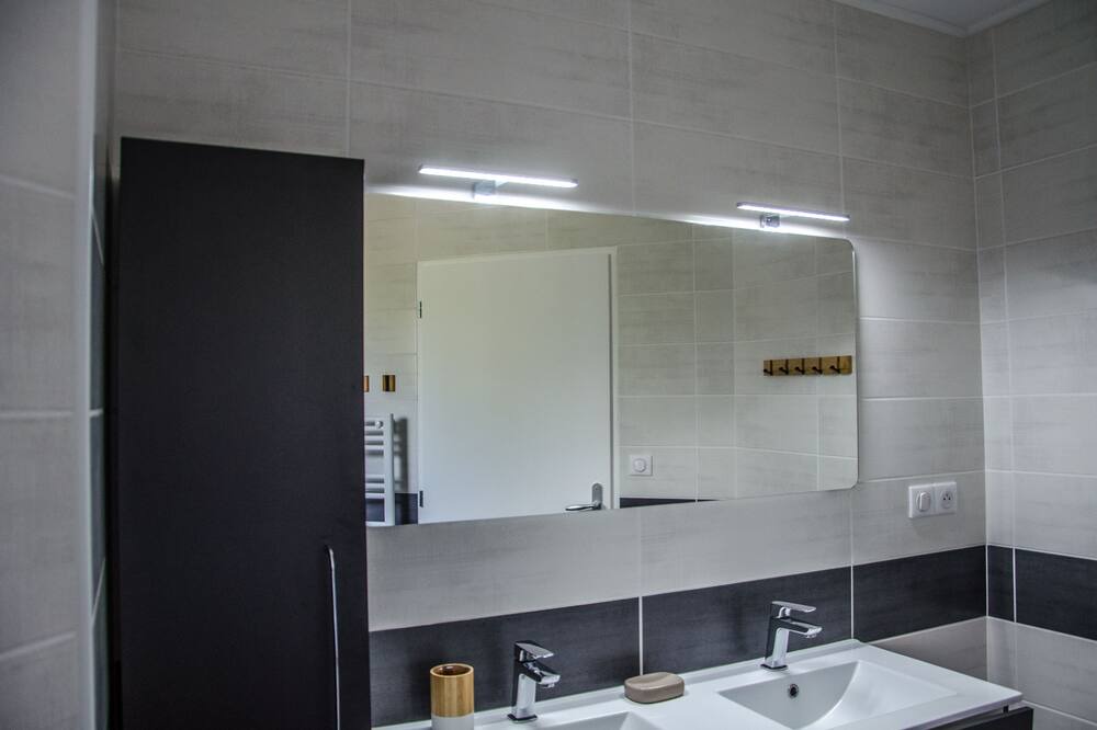 Photo of Bathroom in Saint-Thome