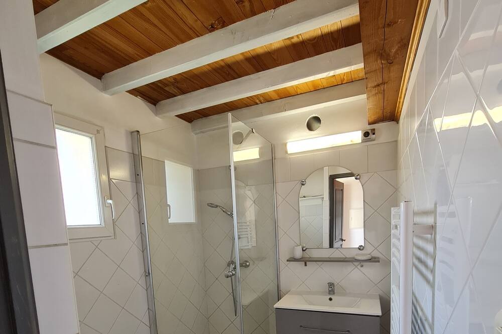 Photo of Bathroom in Forcalquier
