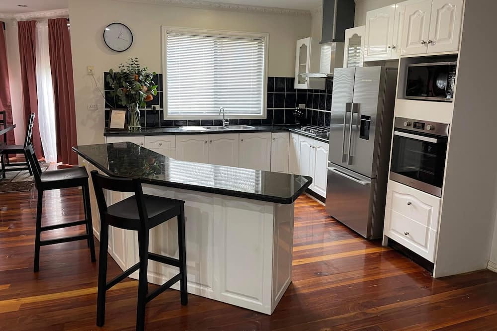 Photo of Kitchen in Caroline Springs