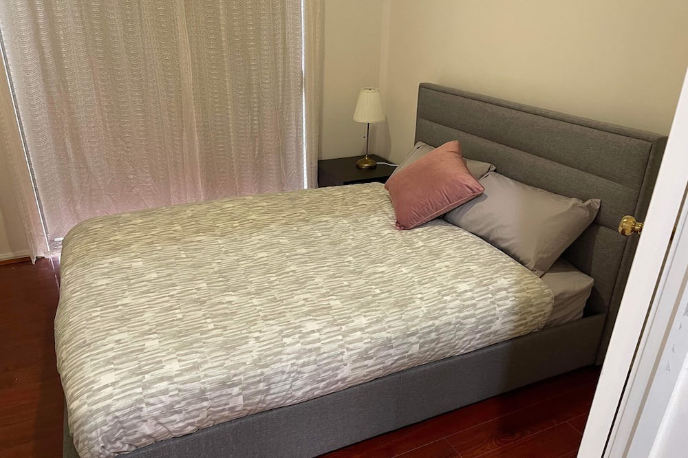 Photo of Bedroom in Caroline Springs