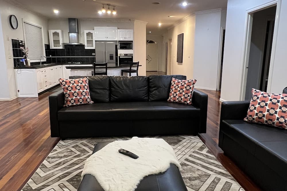 Photo of Livingroom in Caroline Springs