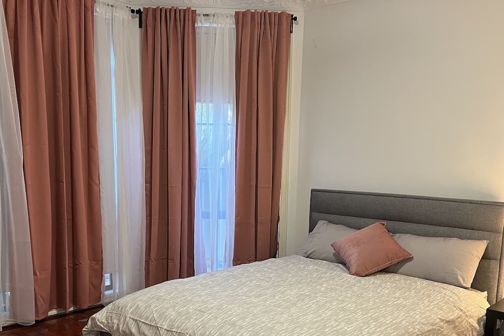 Photo of Bedroom in Caroline Springs