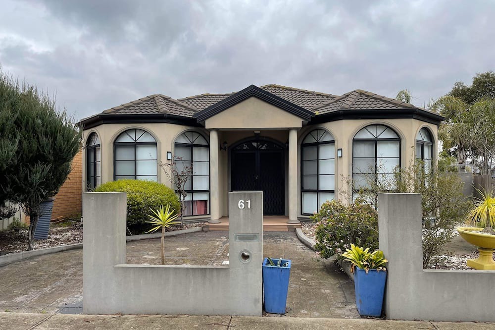 Photo of Outdoor in Caroline Springs