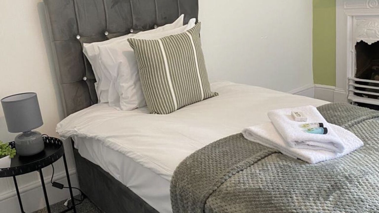 Photo of Others in Cwm Frwd Oer