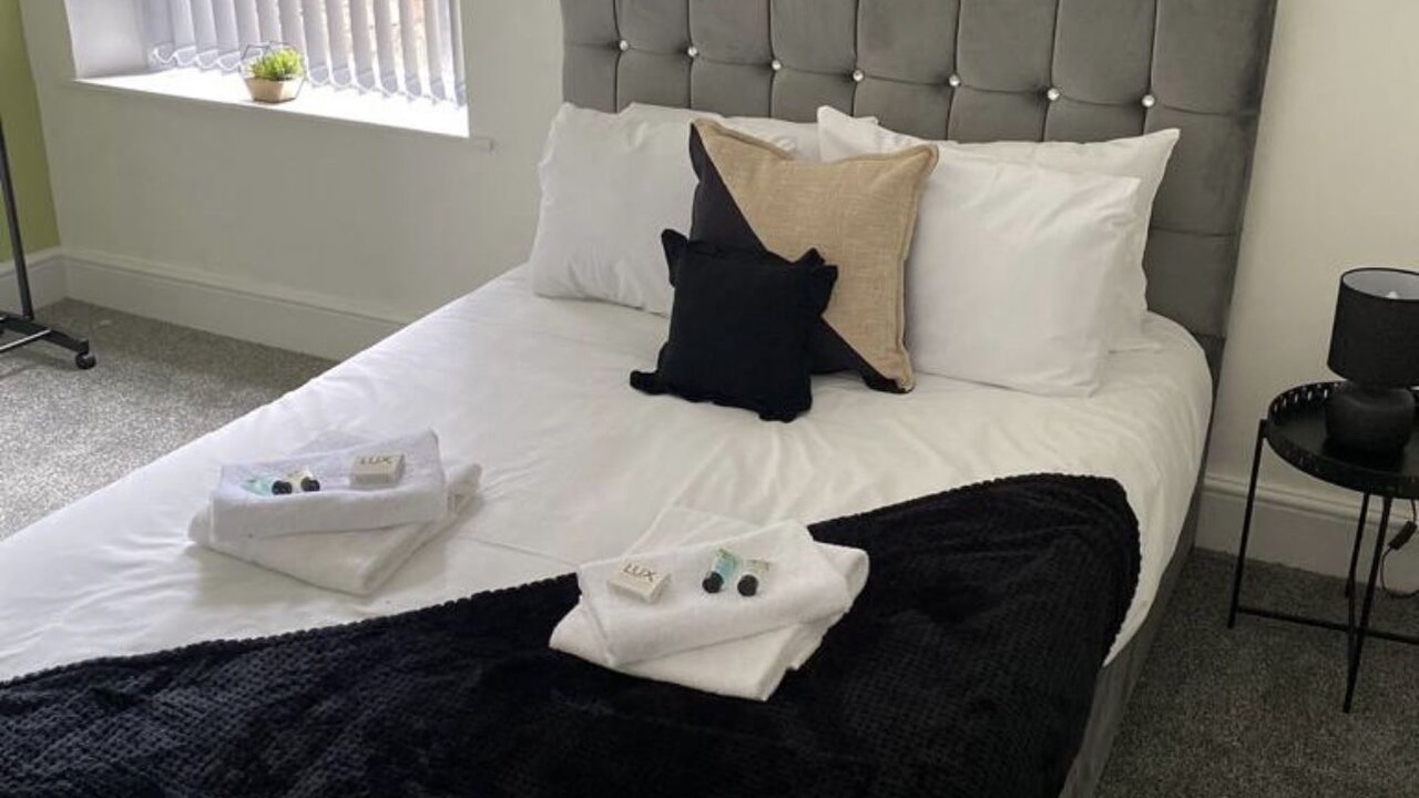 Photo of Others in Cwm Frwd Oer