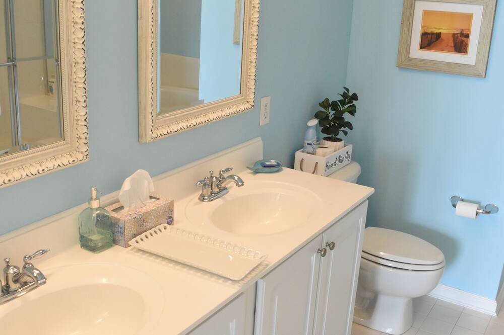 Photo of Bathroom in Crisfield