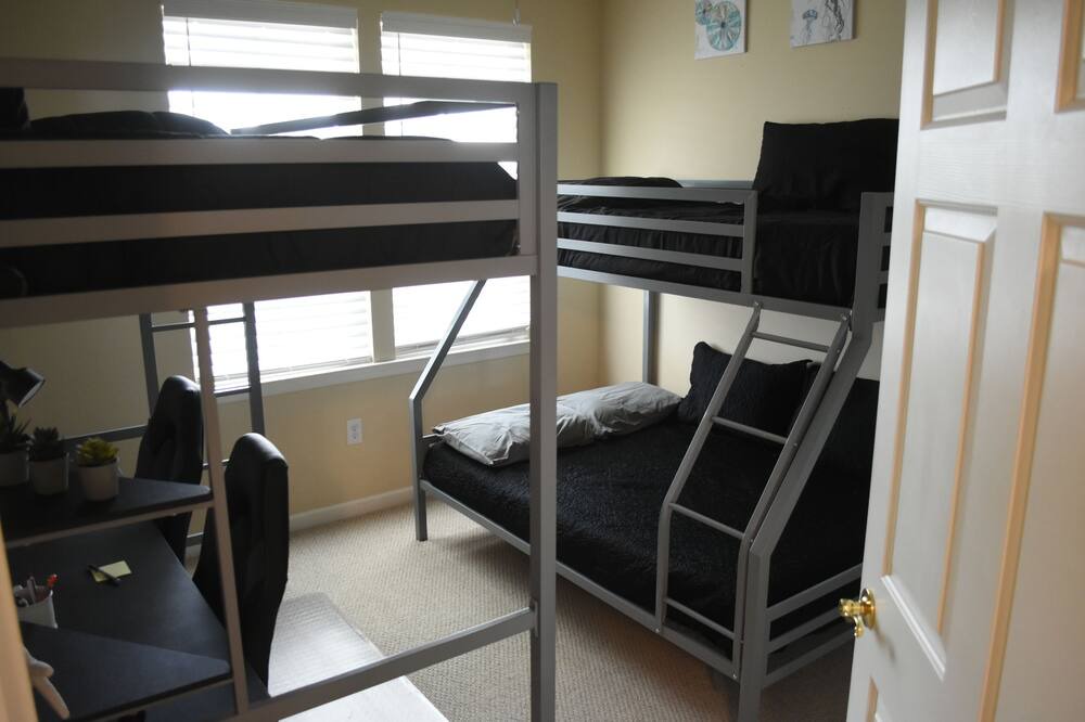 Photo of Bedroom in Crisfield