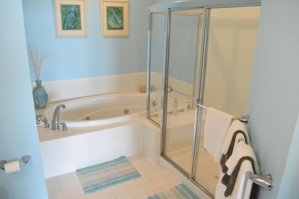 Photo of Bathroom in Crisfield