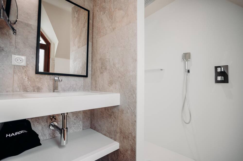 Photo of Bathroom in Eaux-Bonnes