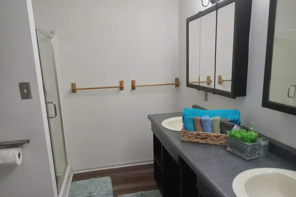 Photo of Bathroom in Yale