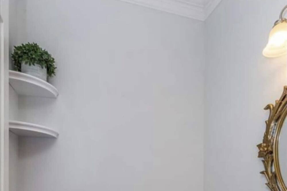 Photo of Bathroom in Heathrow