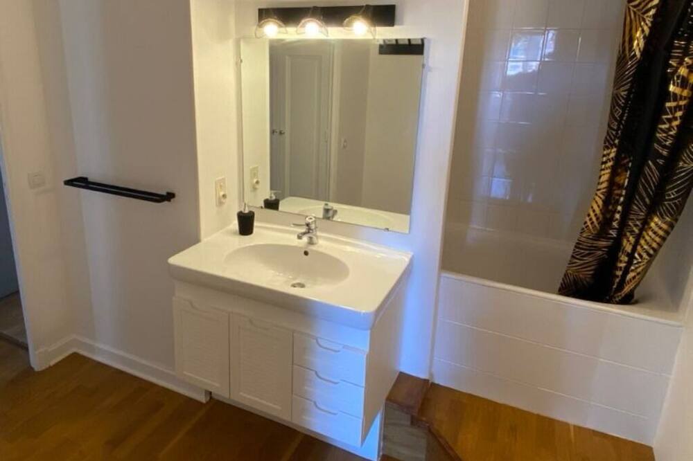 Photo of Bathroom in Mazamet