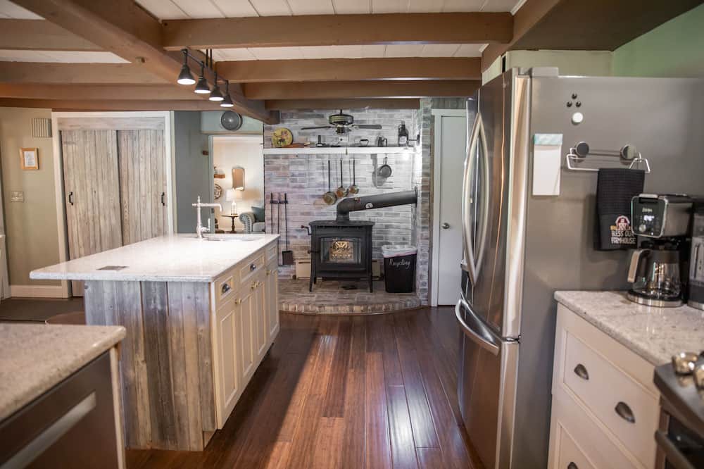 Photo of Others in Cumbola