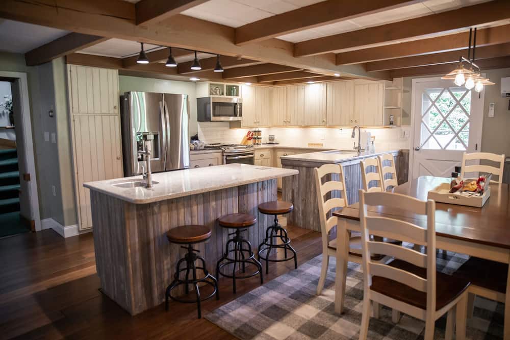 Photo of Others in Cumbola