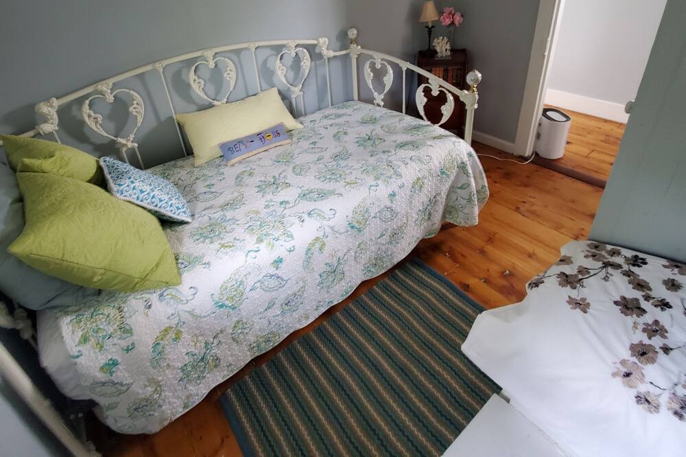 Photo of Bedroom in Ocean Grove