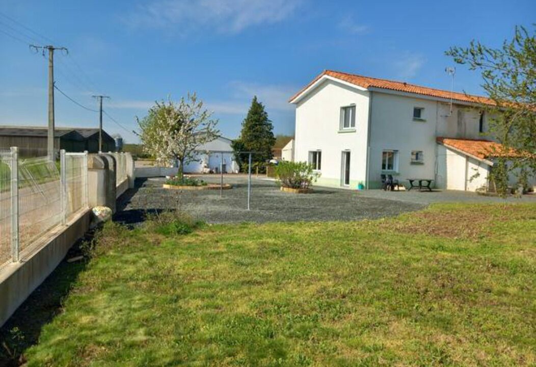 Photo of Others in La Couture