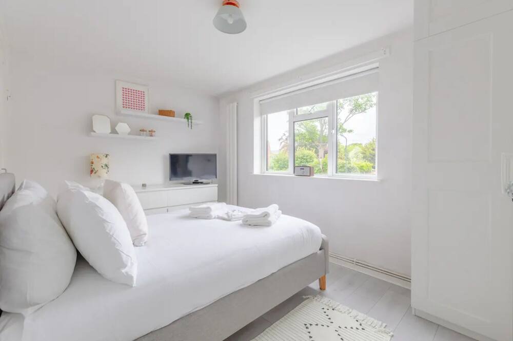Photo of Bedroom in Brondesbury Park