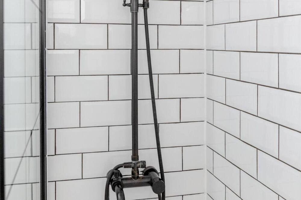 Photo of Bathroom in Brondesbury Park