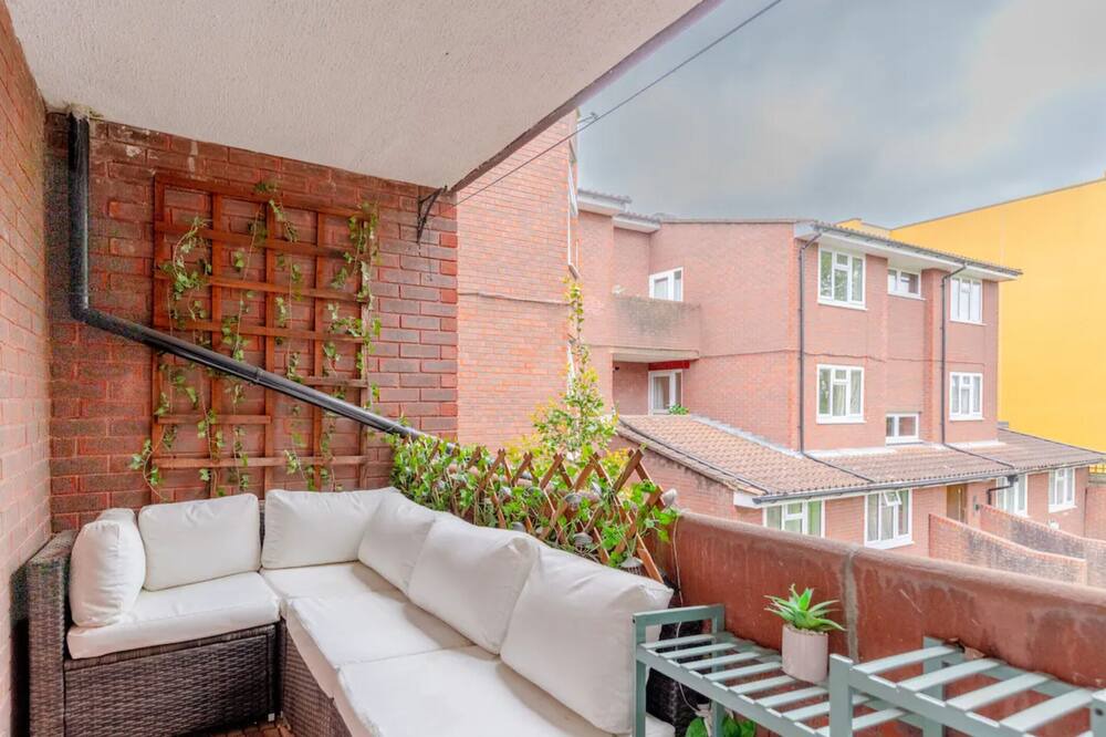 Photo of Outdoor in Brondesbury Park