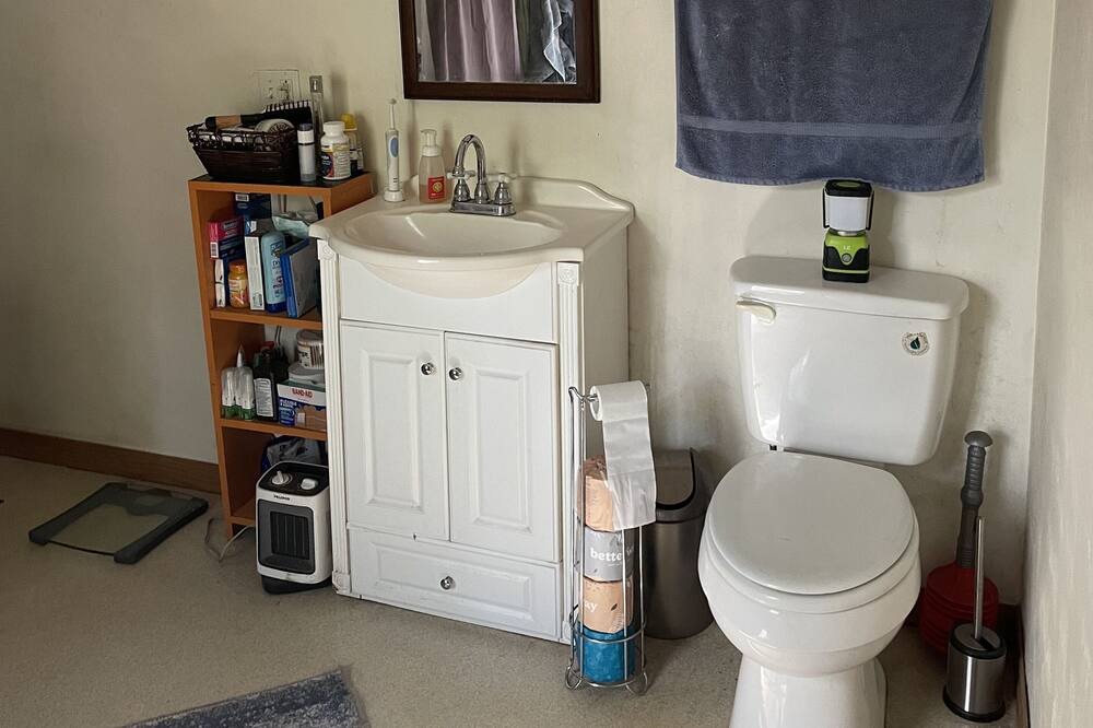 Photo of Bathroom in Edgar