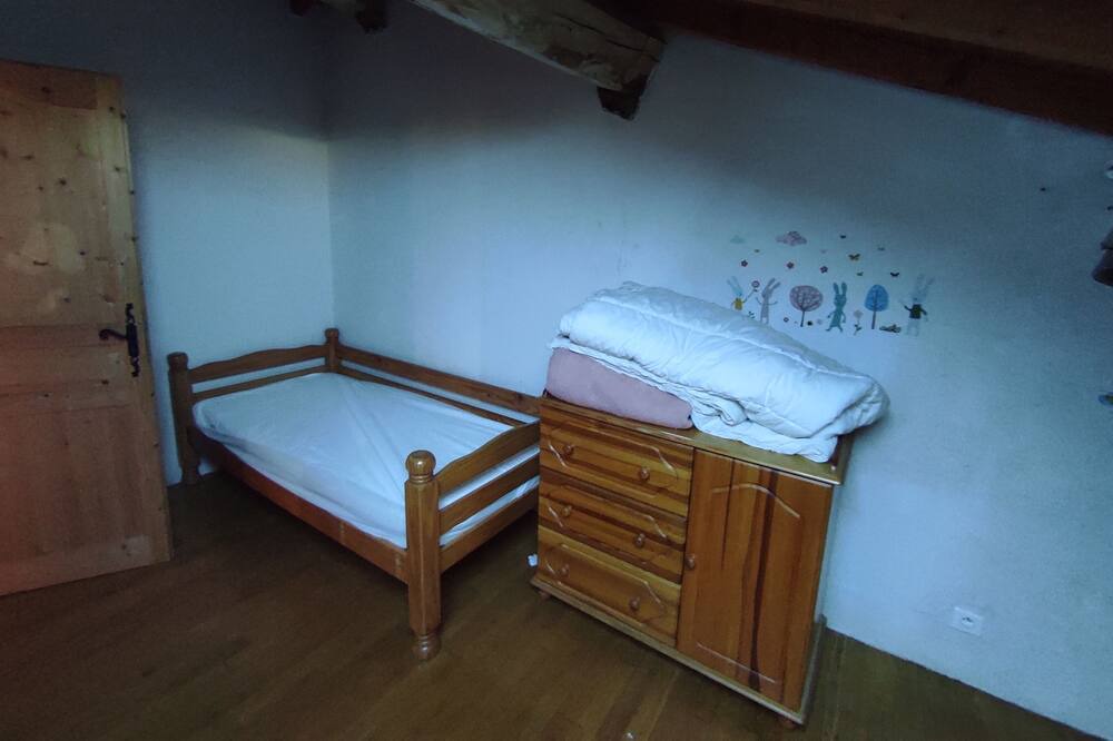 Photo of Bedroom in Calmont