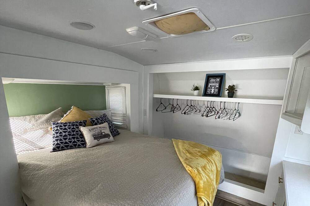 Photo of Bedroom in Quinlan