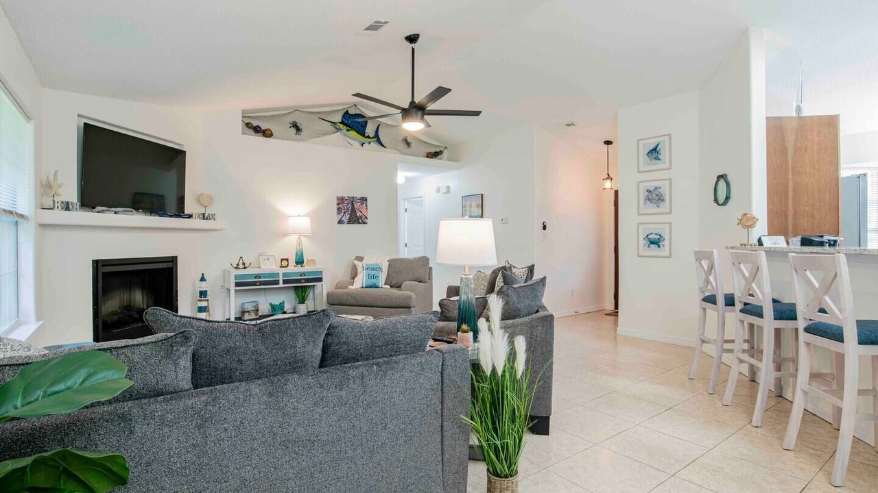 Photo of Livingroom in Ono Island