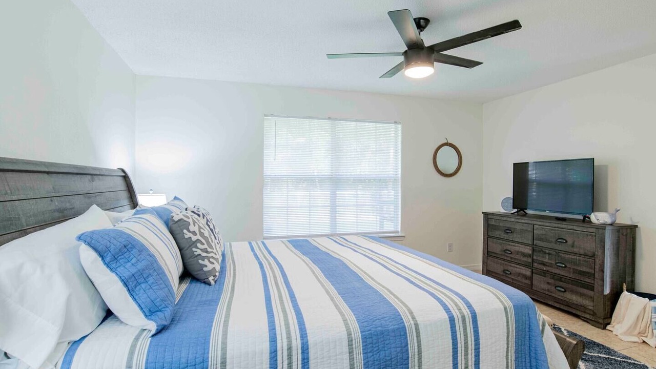 Photo of Bedroom in Ono Island