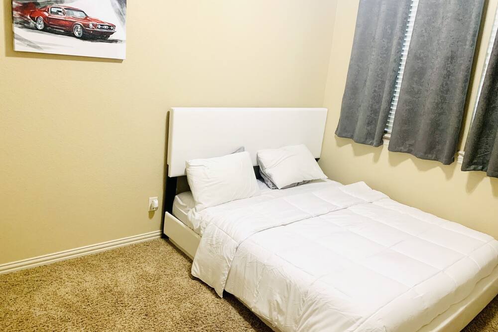 Photo of Bedroom in Grapevine