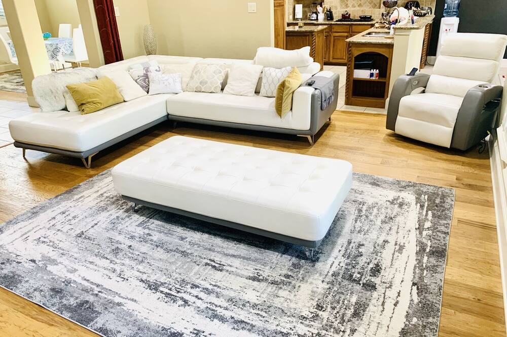 Photo of Livingroom in Grapevine
